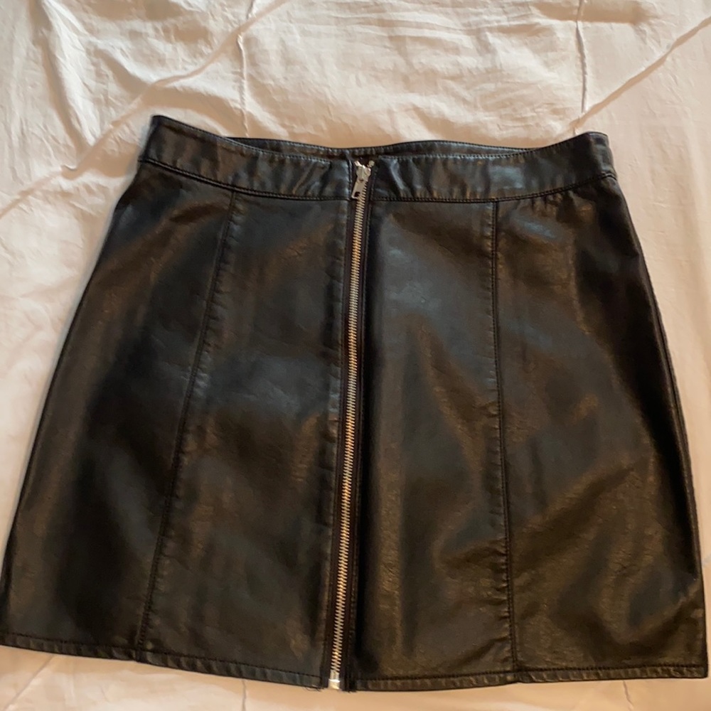 Forever 21 faux leather skirt